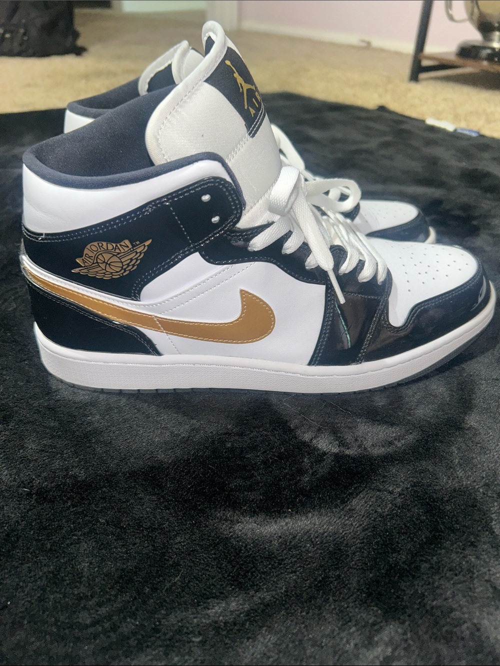 Jordan Mid-Top Sneakers - White/Black/Gold